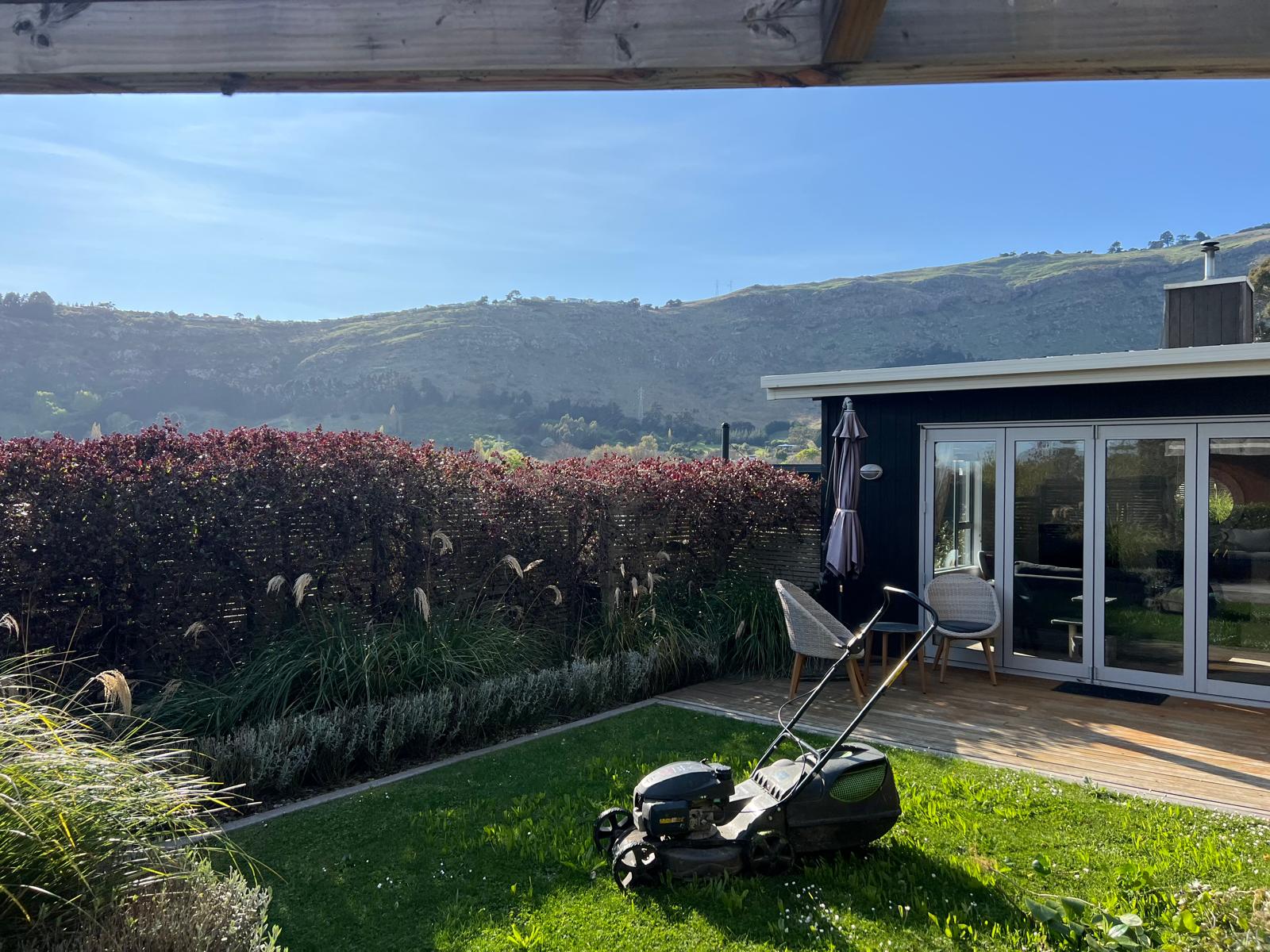 Lawn & Hedge Care